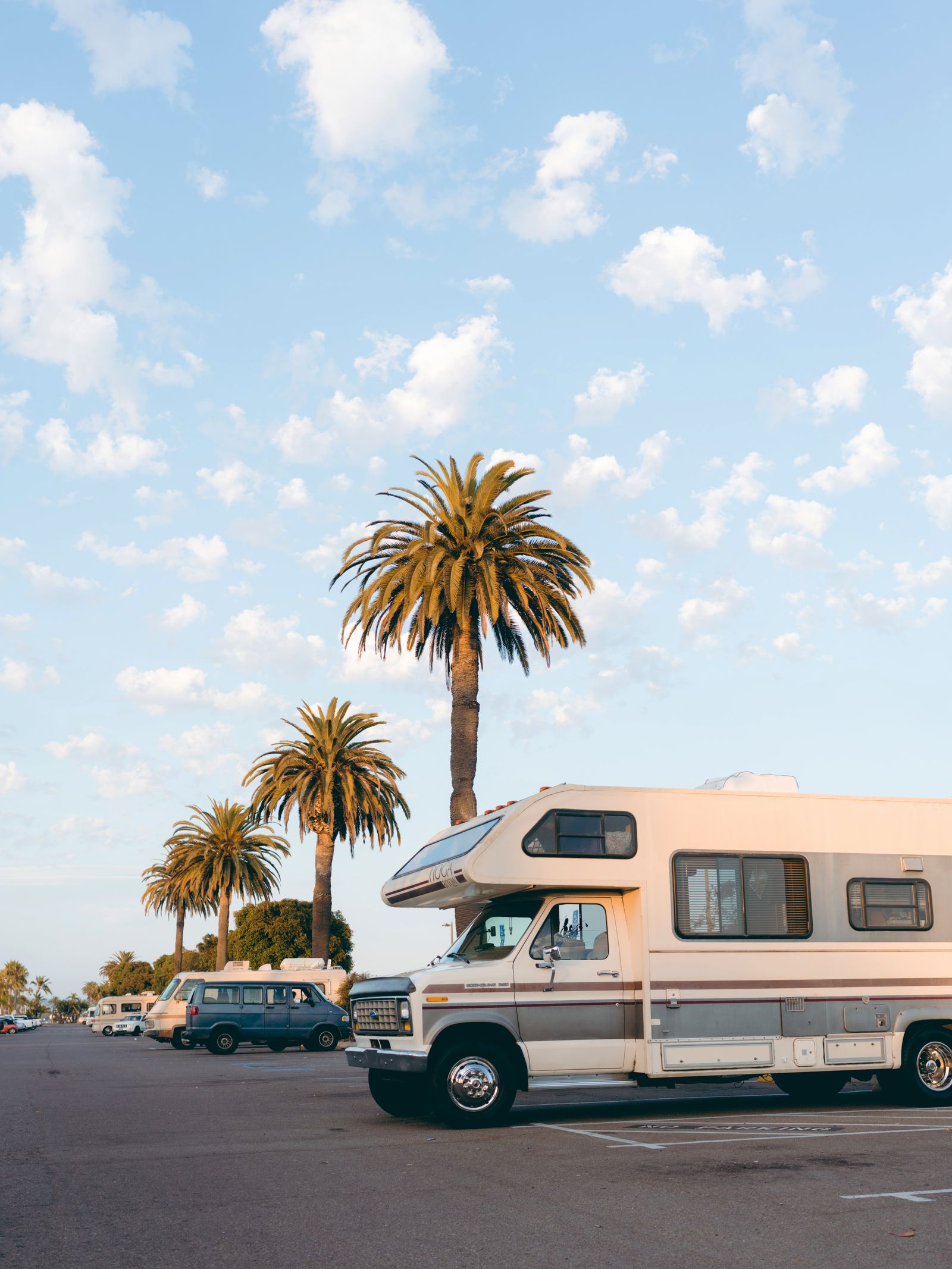 RVs parked at the Big Star RVs lot